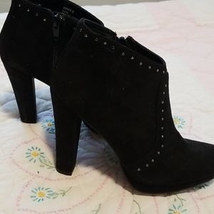 Report black vegan suede 4 inch zip booties.  Sz 6